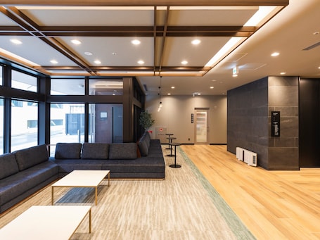 Lobby. Sotetsu Fresa Inn Nagoya-Shinkansenguchi