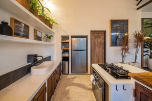 Private kitchen - Fantastic Villa, 4br, Umalas (Kerobokan)