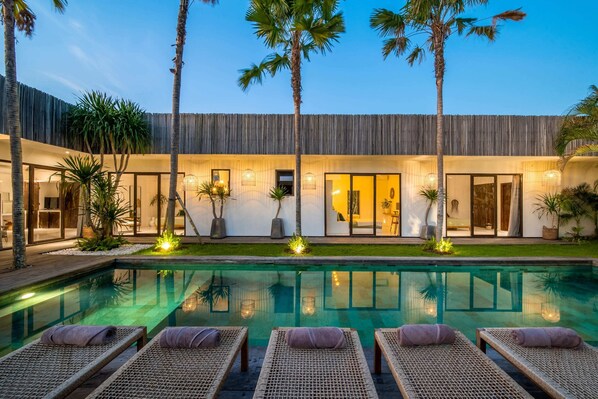 Pool - Fantastic Villa, 4br, Umalas (Kerobokan)