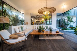 Basic Villa, Multiple Beds | Interior