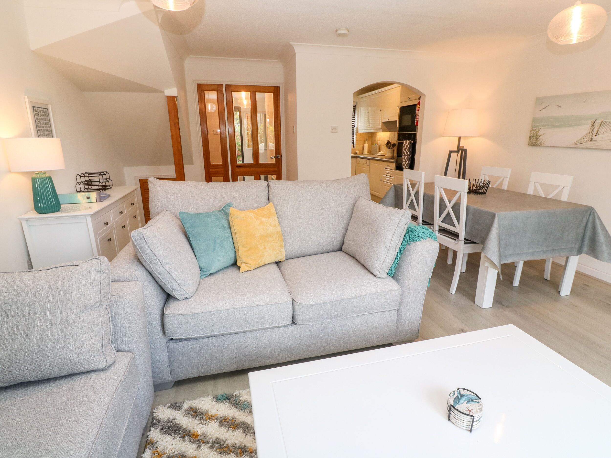 SEAGLASS, family friendly, with pool in Maenporth, Cornwall