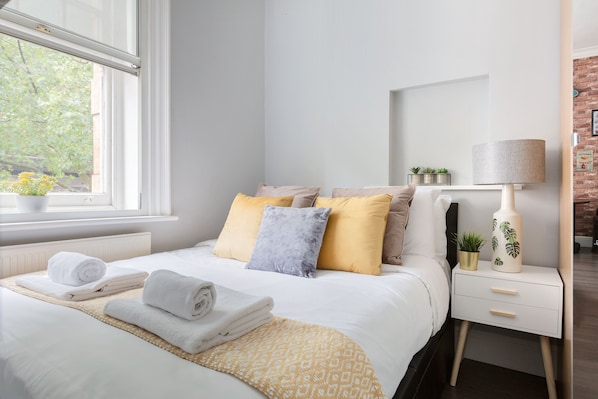 Comfort Apartment | 1 bedroom, iron/ironing board, free WiFi, bed sheets