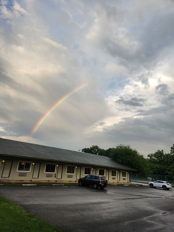 Exterior - Glenwood Inn - Stroudsburg (Delaware Water Gap)