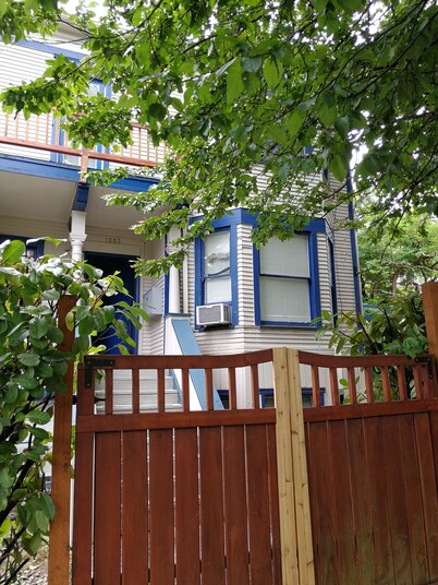 Walking distance to Seattle Capitol Hill and downtown #2