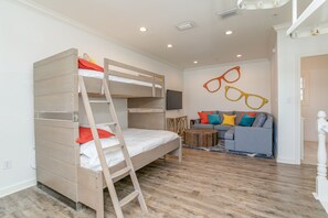 5 chambres, fer et planche à repasser, lit parapluie, Wi-Fi gratuit