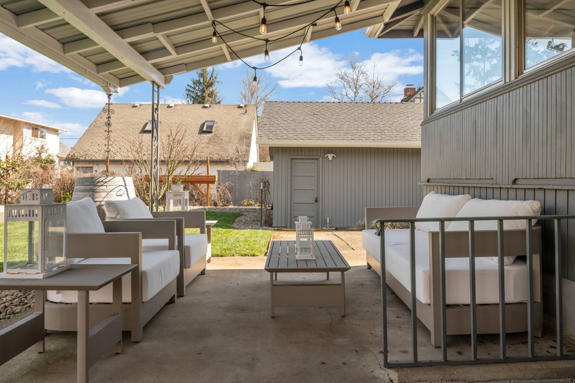 Indulgence and Relaxation, Custom Bocce Ball, Huge Patio With BBQ, Fire-Table, Walk to Everything