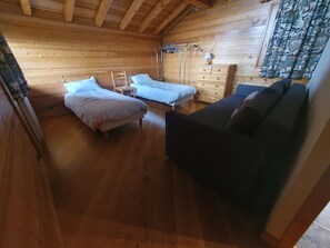 4 chambres, lit parapluie, Wi-Fi gratuit, draps fournis