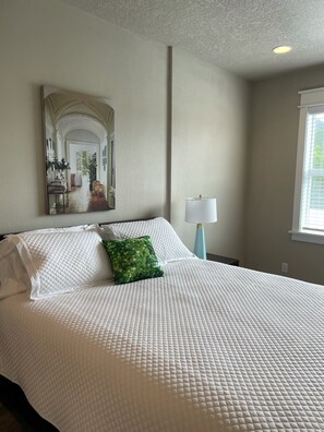 2 bedrooms, desk, iron/ironing board, free WiFi