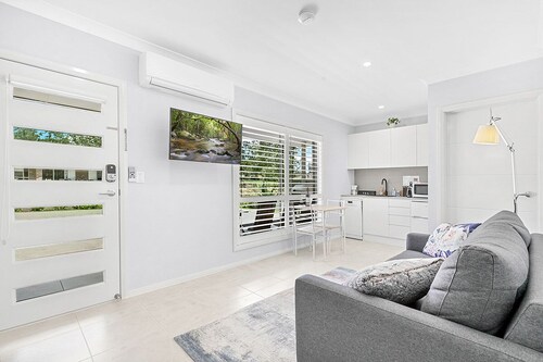 Mala Retreat, Shiraz-Chardonnay Rooms Sleeps 7