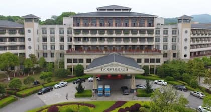 Huitang Zilongwan Hot Spring Holiday Hotel