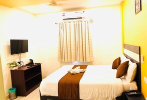 Habitación estándar doble | Escritorio, wifi gratis, ropa de cama