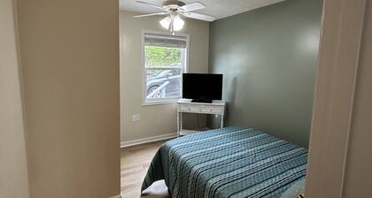 Riverfront Property Newly Renvoated The Sweet Retreat