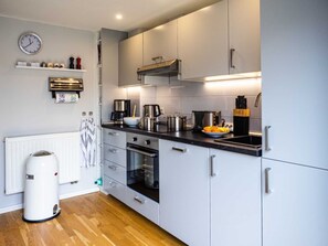 Fridge, oven, dishwasher - Swebenhus Boven - Apartement (Plau am See)