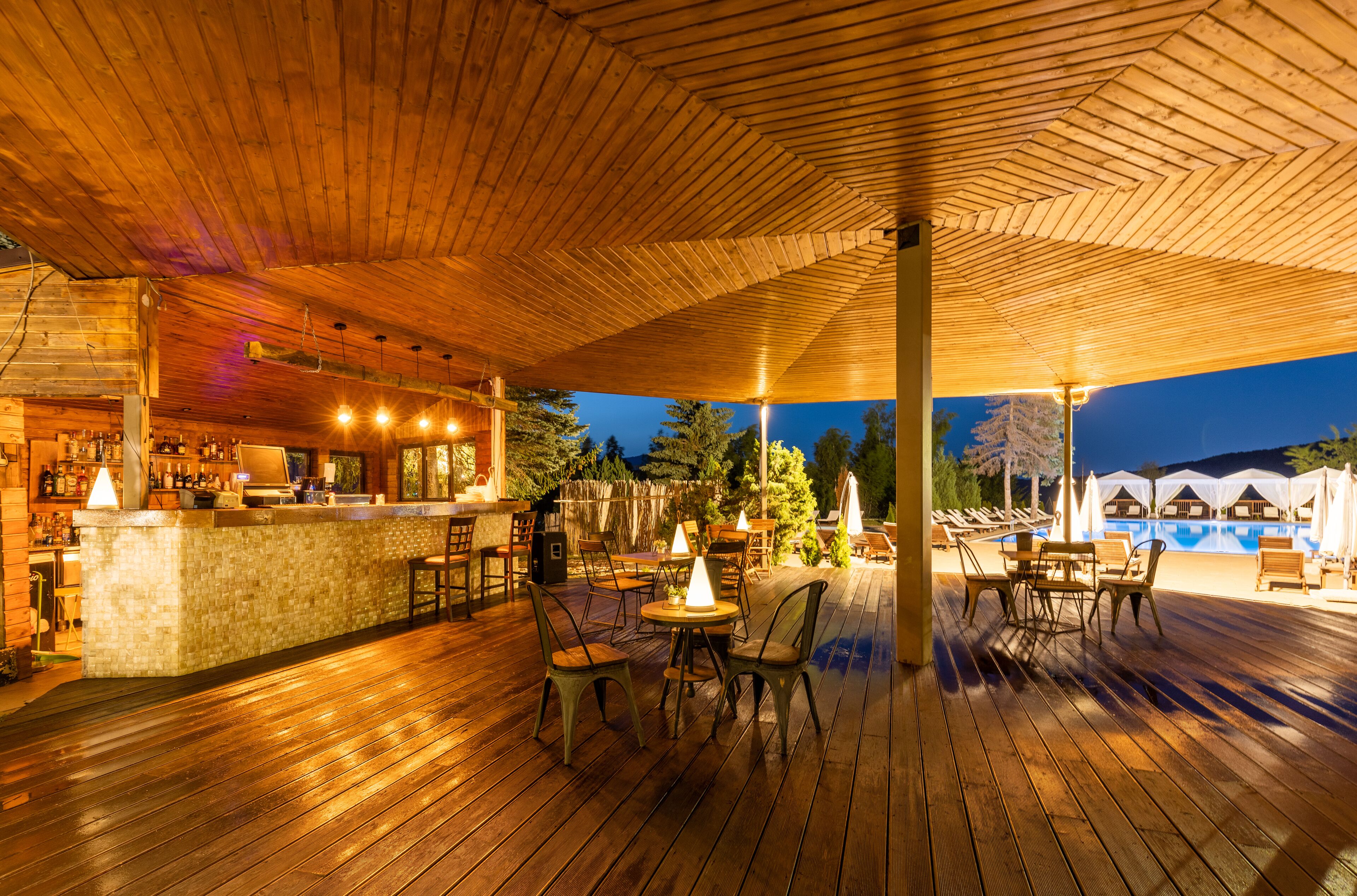 Bar junto a la piscina