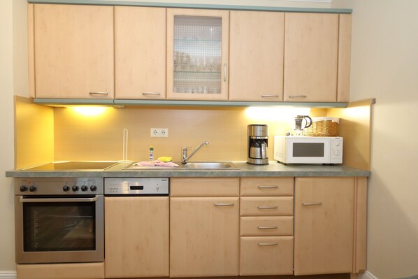 Kühlschrank, Mikrowelle