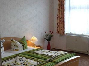 Unclassified image, 5 of 9, button