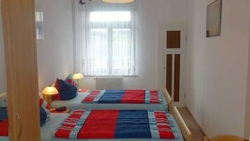 3 Schlafzimmer, Reisekinderbett, WLAN, Bettwäsche
