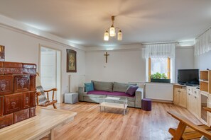Family House, Multiple Bedrooms, Mountainside (Farmhouse Blackberry Pool&Wellness) | Living area | Flat-screen TV, fireplace, stereo - Farmhouse Blackberry Pool&wellness (Vransko)