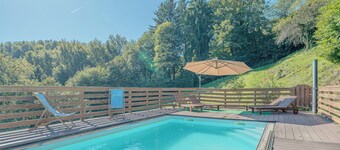 Farmhouse Blackberry Pool&wellness