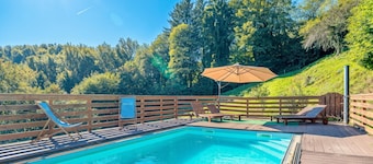 Farmhouse Blackberry Pool&wellness