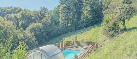 Sæsonbestemt udendørs pool