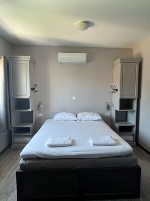 9 bedrooms, free WiFi