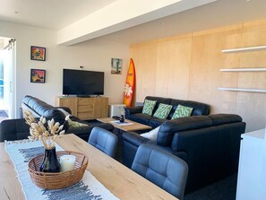 Smart TV, DVD player