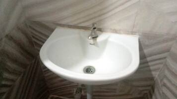 Shower, rainfall showerhead