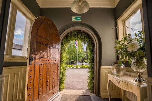 Woughton House Hotel