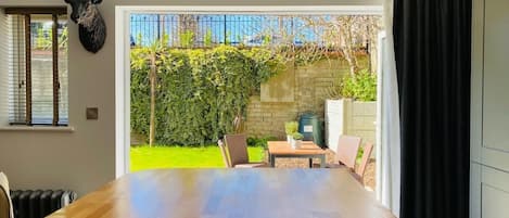 Apartment | Private kitchen | Fridge, microwave, oven, stovetop