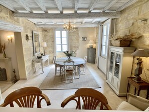 Interior - Appartement 2 Chambres/2 Salles de Bains - Terrasse - Centre Historique (Uzès)