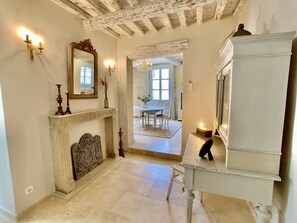 Interior - Appartement 2 Chambres/2 Salles de Bains - Terrasse - Centre Historique (Uzès)