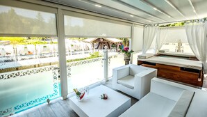 Baignoire à remous privée