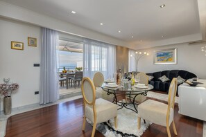 Dining - Luxury Penthouse Adriatic Dream & Private Pool (Crikvenica)