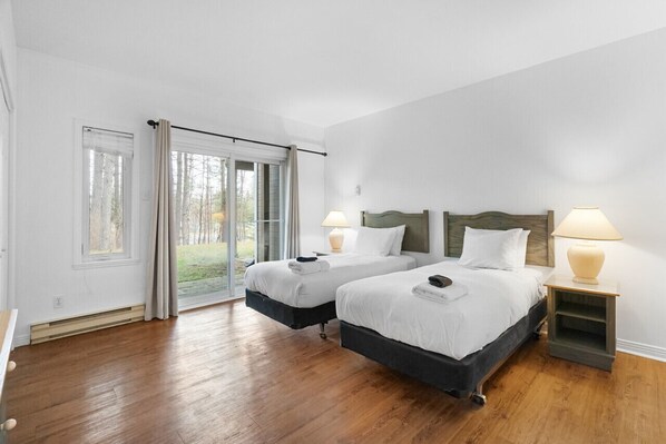 2 habitaciones, tabla de planchar con plancha y wifi gratis 