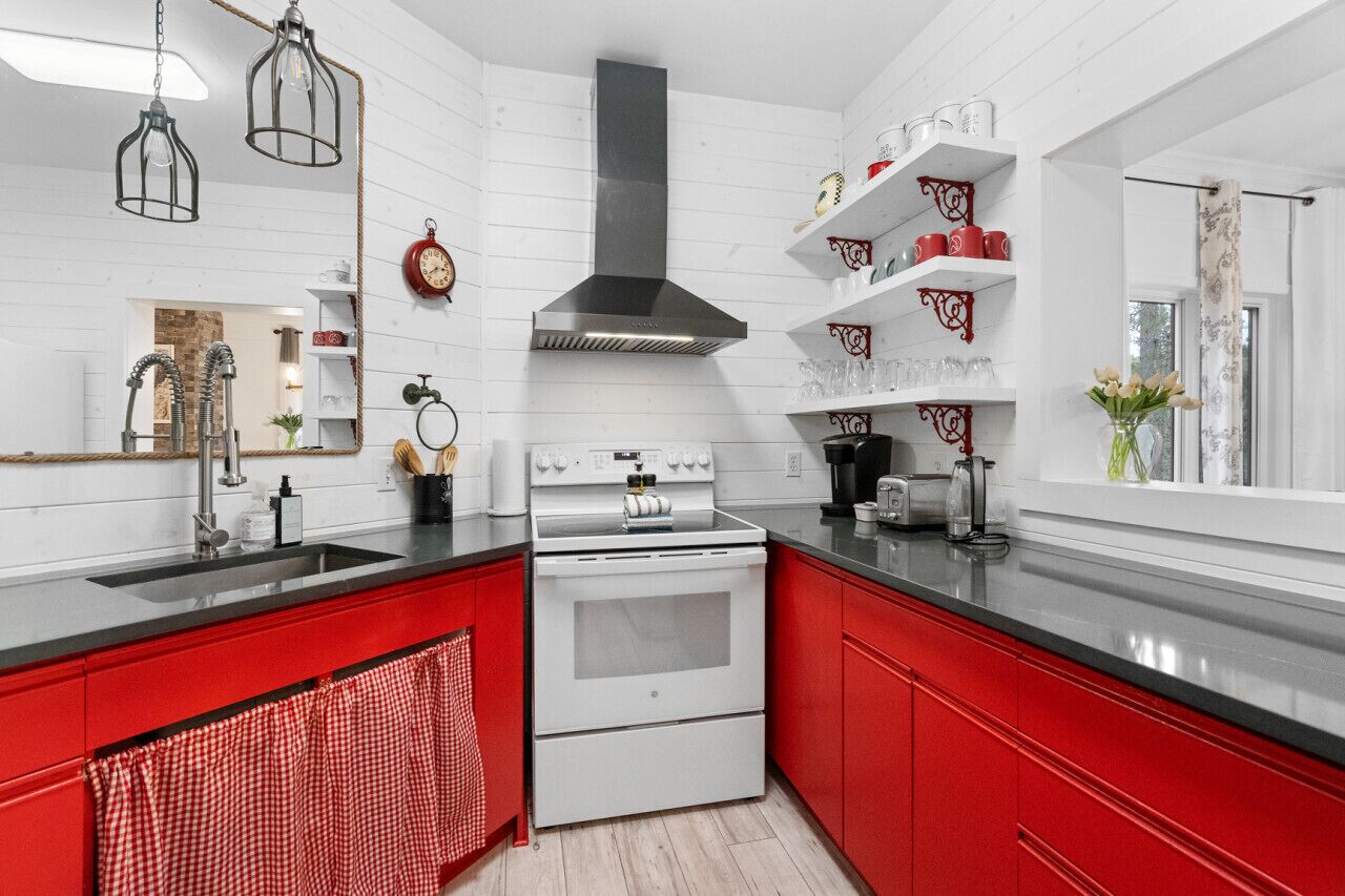 雪櫃、微波爐、焗爐、洗碗機