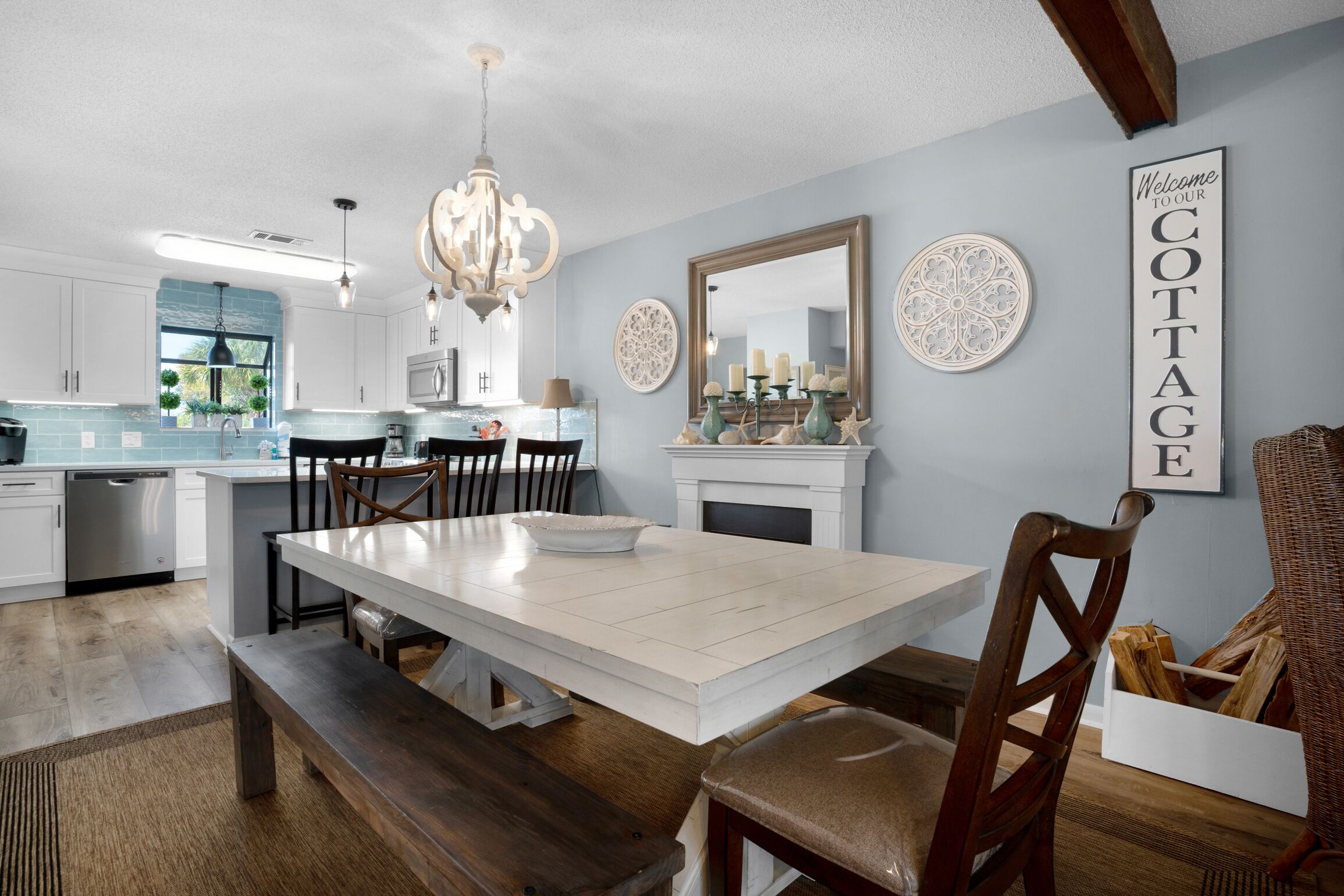 ⭐Gorgeous Updates-Screened Porch-Nborhood Pool-Snow❤️birds-3BR Misty Cove 109⭐