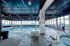 Innenpool, beheizter Pool