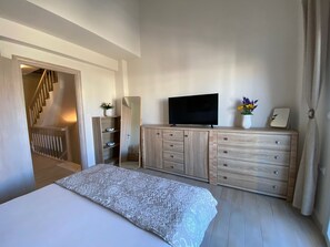 3 habitaciones, tabla de planchar con plancha y wifi gratis