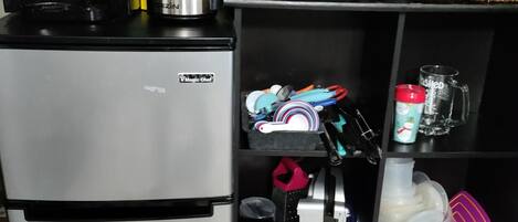 冰箱、微波炉、厨具/餐具、制冰机