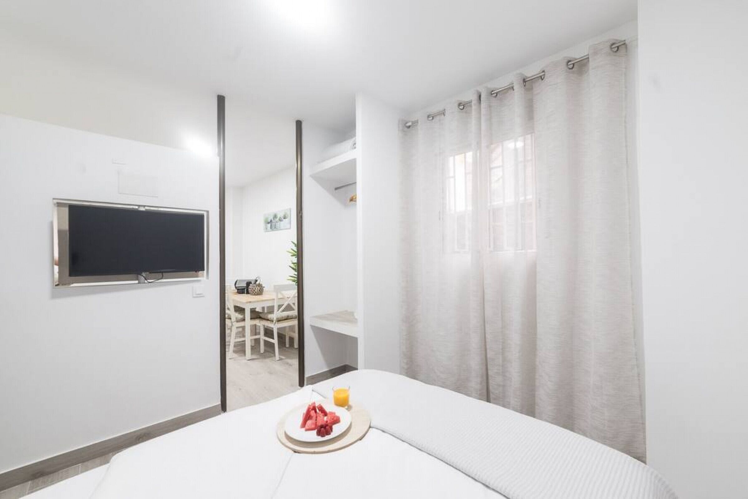 2 Schlafzimmer, Schreibtisch, Bügeleisen/Bügelbrett, WLAN