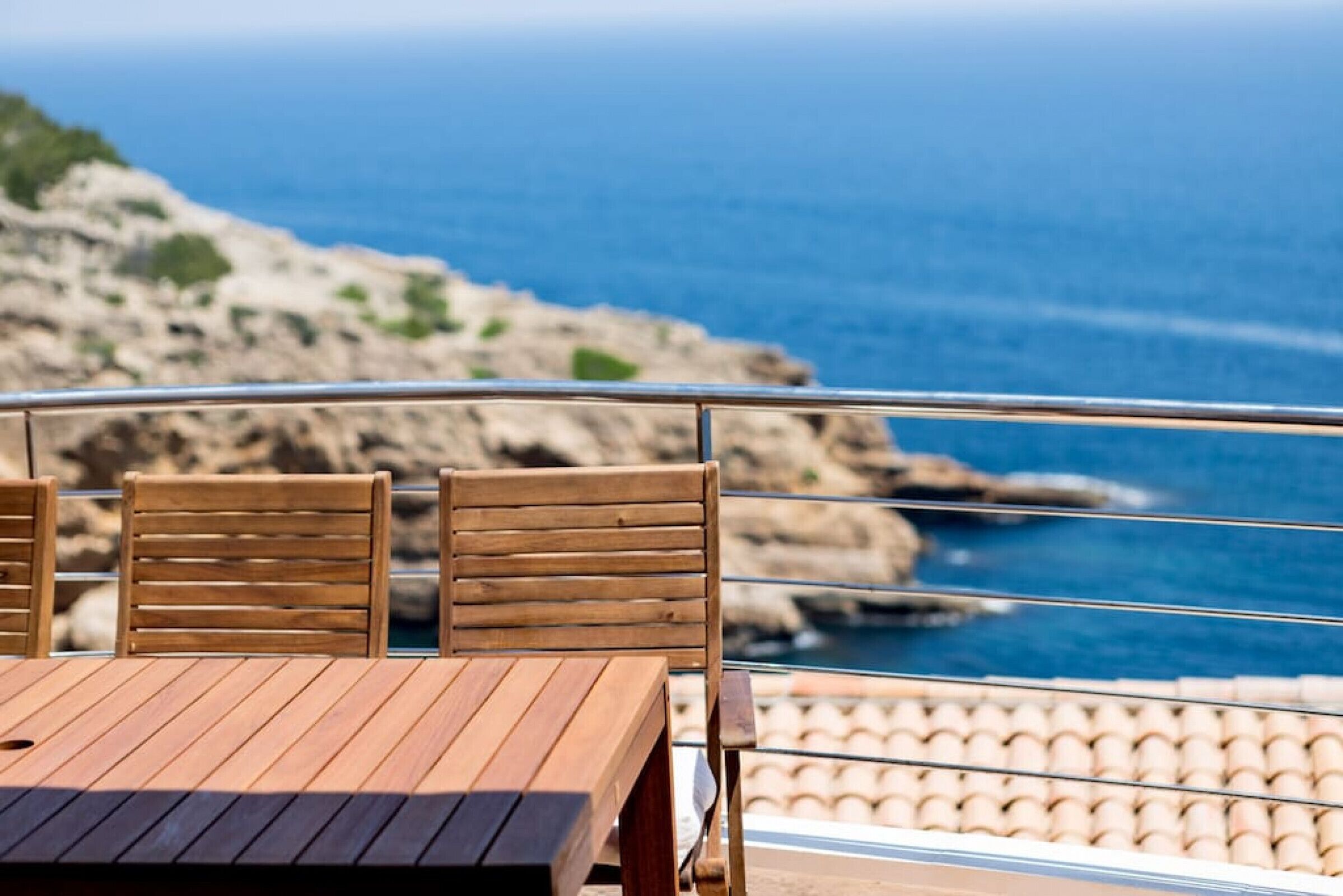 House the Cape; Breathtaking sea views.