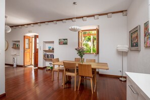하우스 (5 Bedrooms) | 객실 내 식사 공간