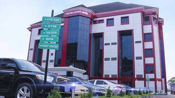 المنشأة من الخارج