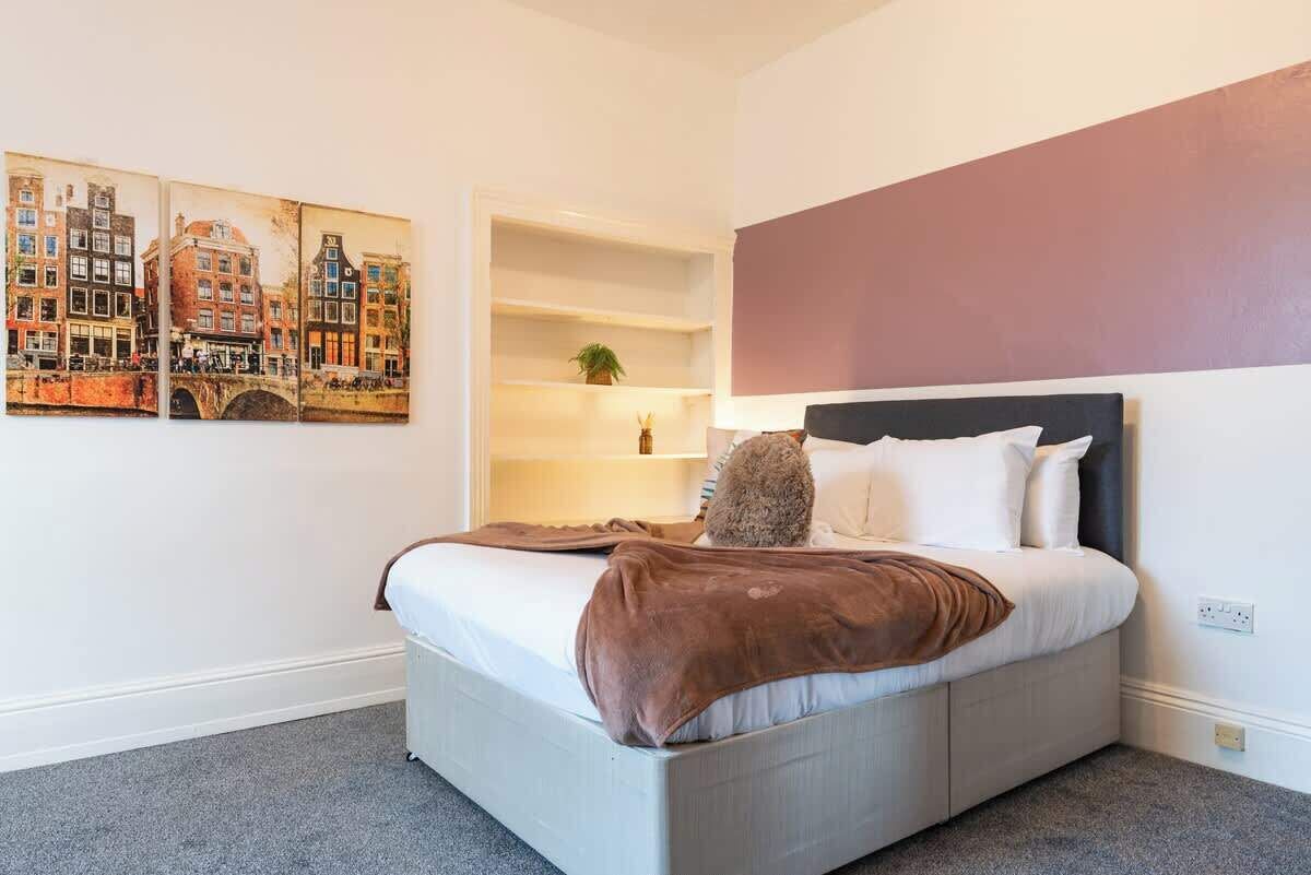 6 bedrooms, WiFi