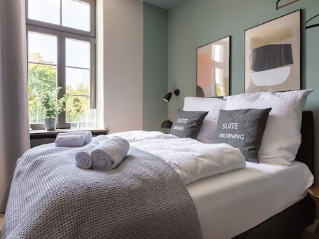 Single Suite | Free WiFi, bed sheets. Limehome Rottenburg Poststraße