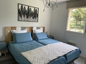 1 slaapkamer, een strijkplank/strijkijzer, gratis wifi, beddengoed