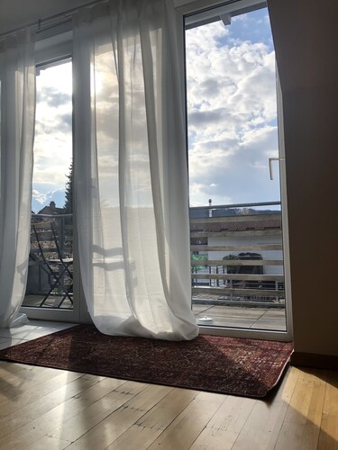 Helle, Moderne und Zentral Gelegene Wohnung