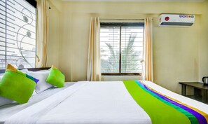 Chambre Double Standard | Bureau, Wi-Fi gratuit, draps fournis