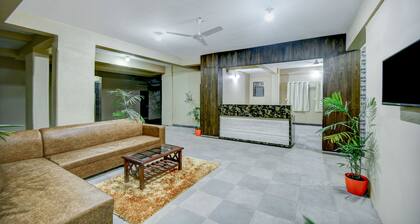 Treebo Sayaji Residency